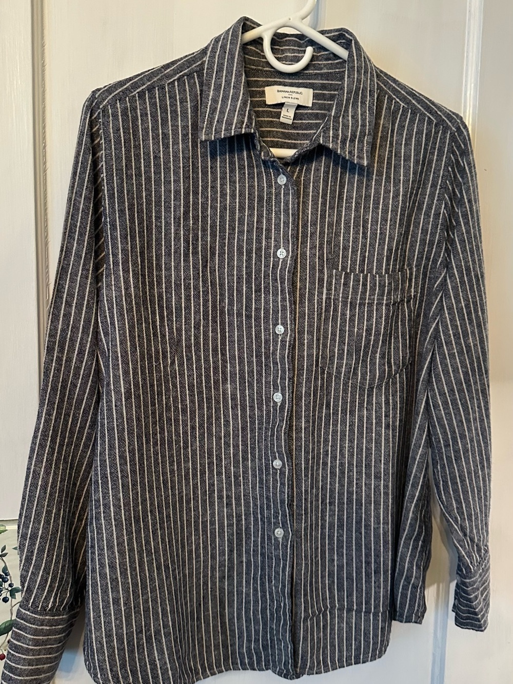 Banana Republic linen blend blouse, navy heather and white stripe, size large